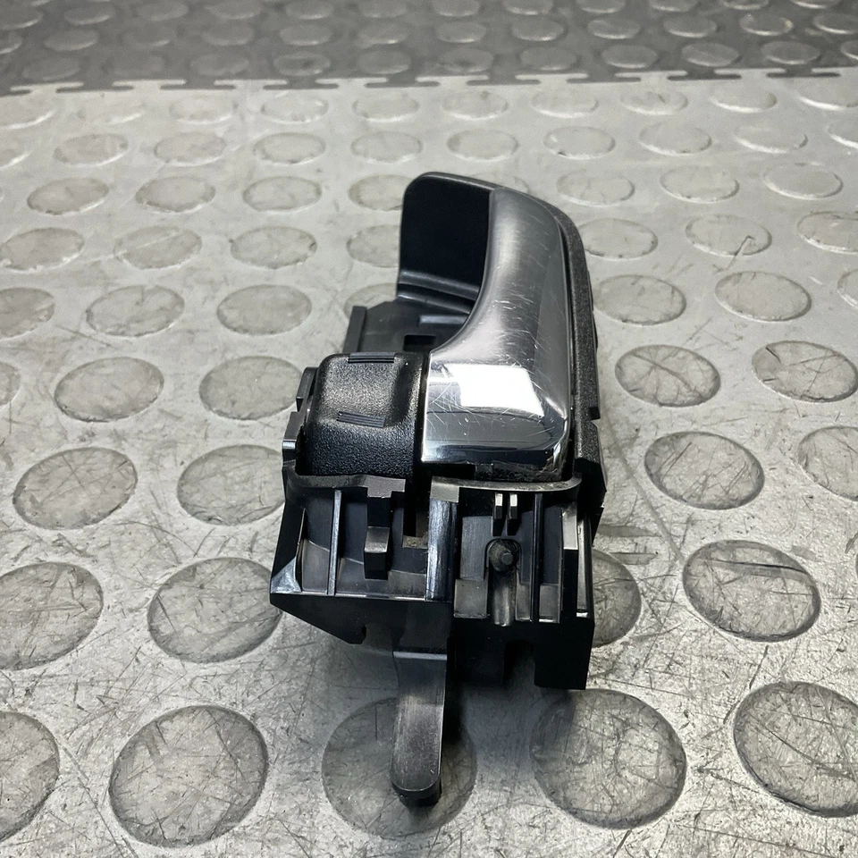 Toyota Prius 2004-2009 manija interior del lado del conductor delantero izquierdo OEM Foto 3 de 4