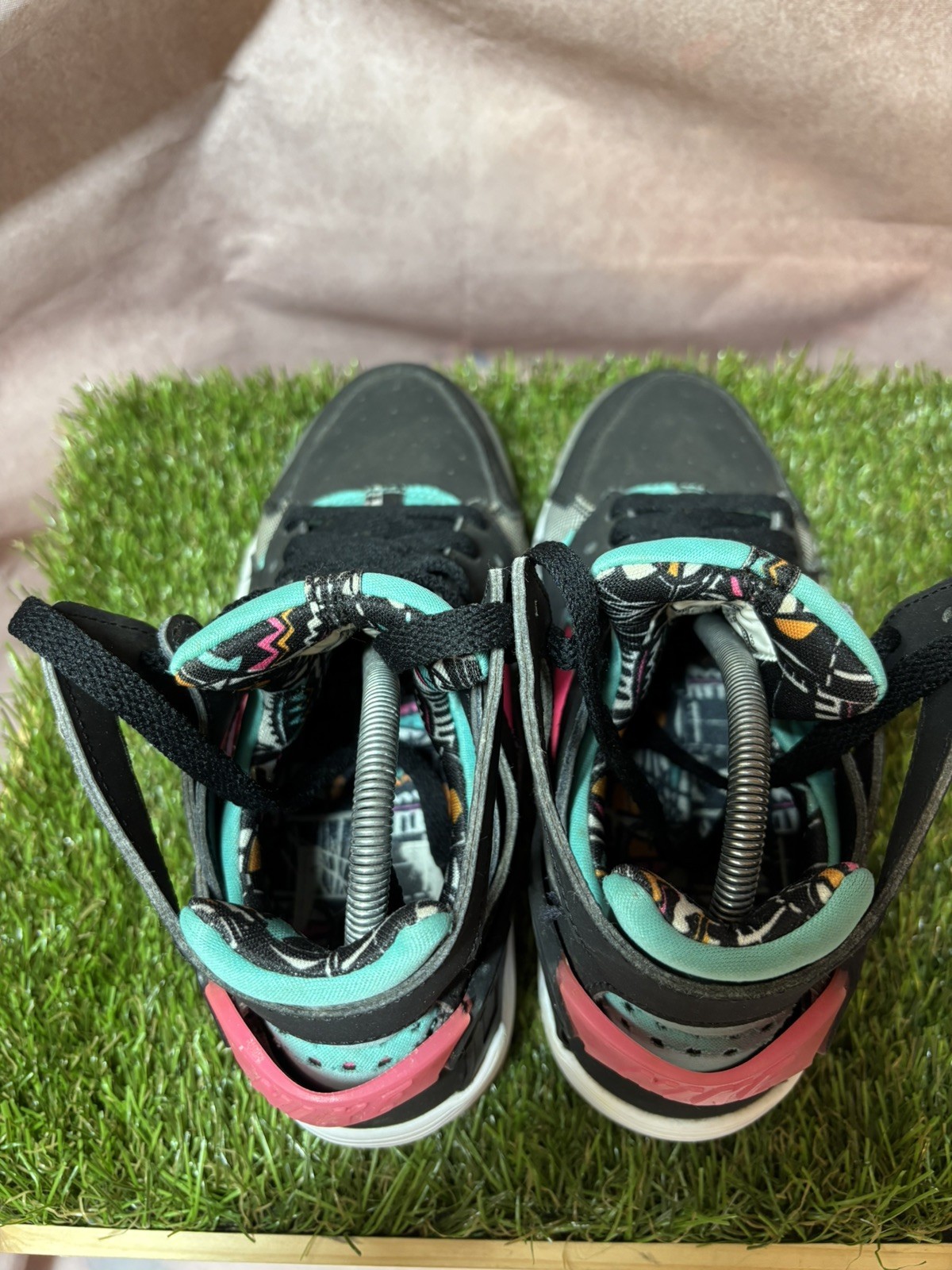 Nike Air Huarache Flight South Beach trainers, size 4 UK 705005-003 RARE image 5