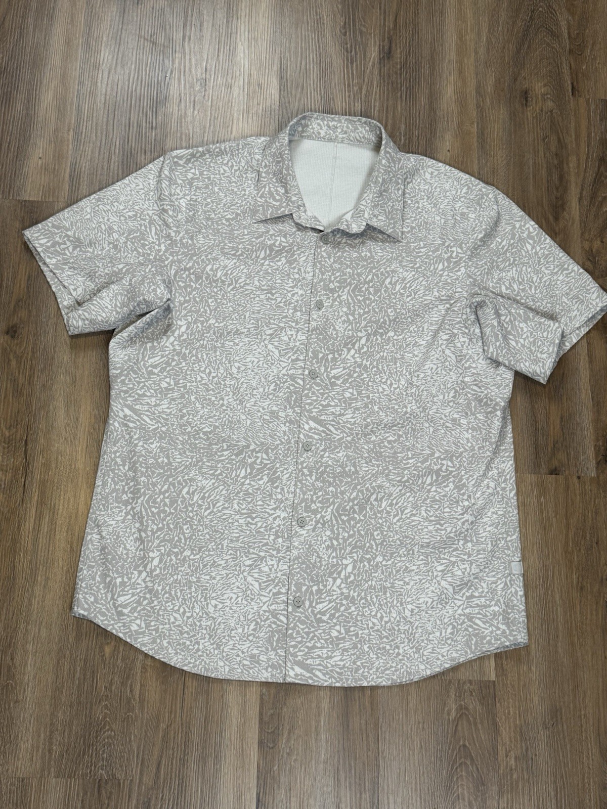 Lululemon Airing Easy Shirt Men's XL Button Down Performance Space Dye