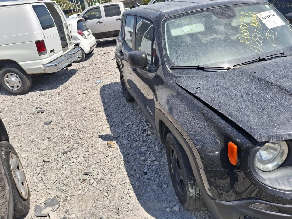 Used Glove Box fits: 2016 Jeep Renegade  Grade A - Image 2 of 4