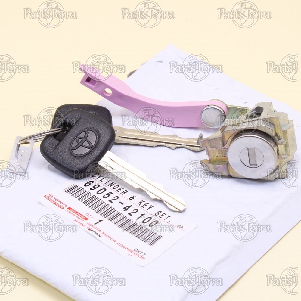 2001-2005 Toyota RAV4 Front Left Door Lock Cylinder & Keys