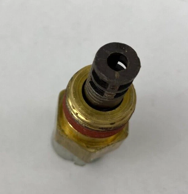 AC Delco 213-190 Intake Air Temperature Sensor (IAT) 25036751 - Image 2 of 4