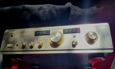 Denon PMA 1500 R   Stereo-Verstärker, High End silber, champagner