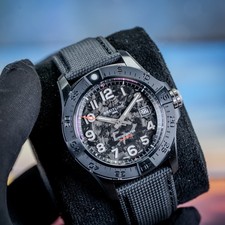 Breitling Avenger S17328