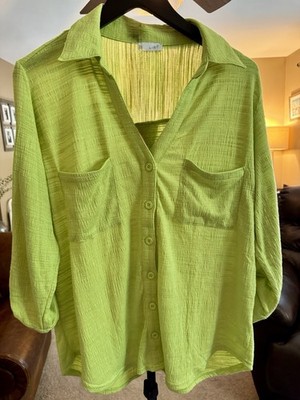 Keren Hart Textured Green Button Down Lightweight Shirt  Front Pockets In Large