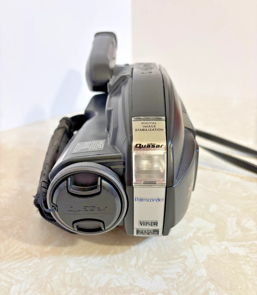 Quasar Palmcorder Camcorder VHS-C Model VM-L152 Working - Image 3 of 4