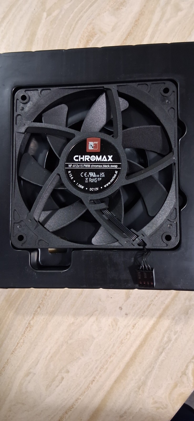 Noctua NF-A12x15 PWM Chromax Black Premium Quiet Slim Fan, 4-Pin (120x15mm)