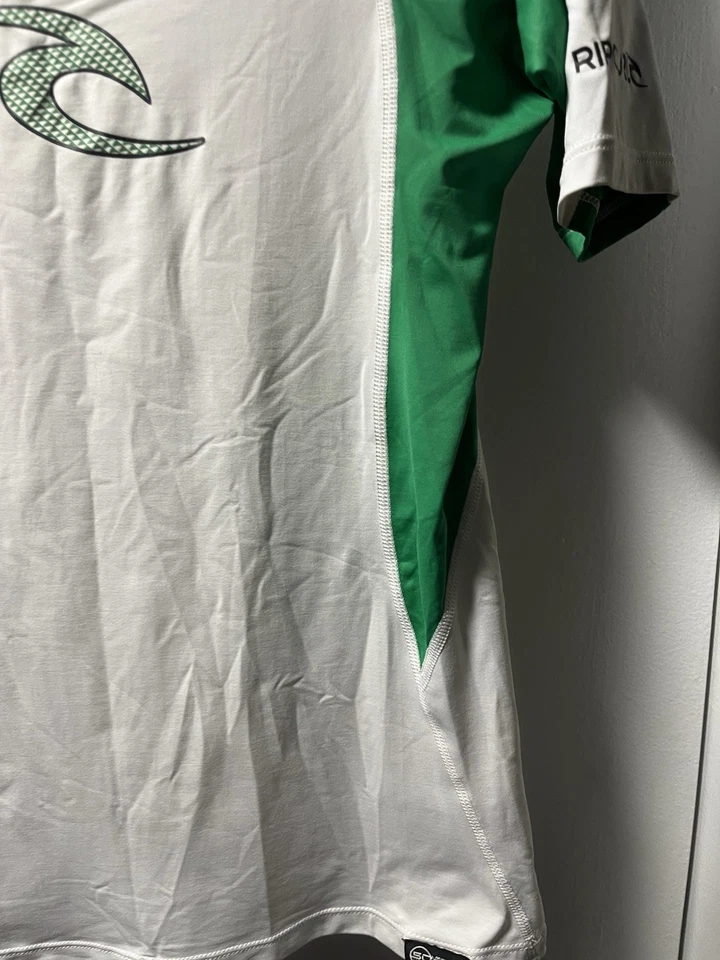 Rip Curl Rash Guard Green And White Small Stain Great Condition Size Men’s M - Image 2 of 4