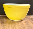 Vintage PYREX 401 Verde Yellow Mixing Nesting Bowl USA 1 1/2 Pint Milk Glass