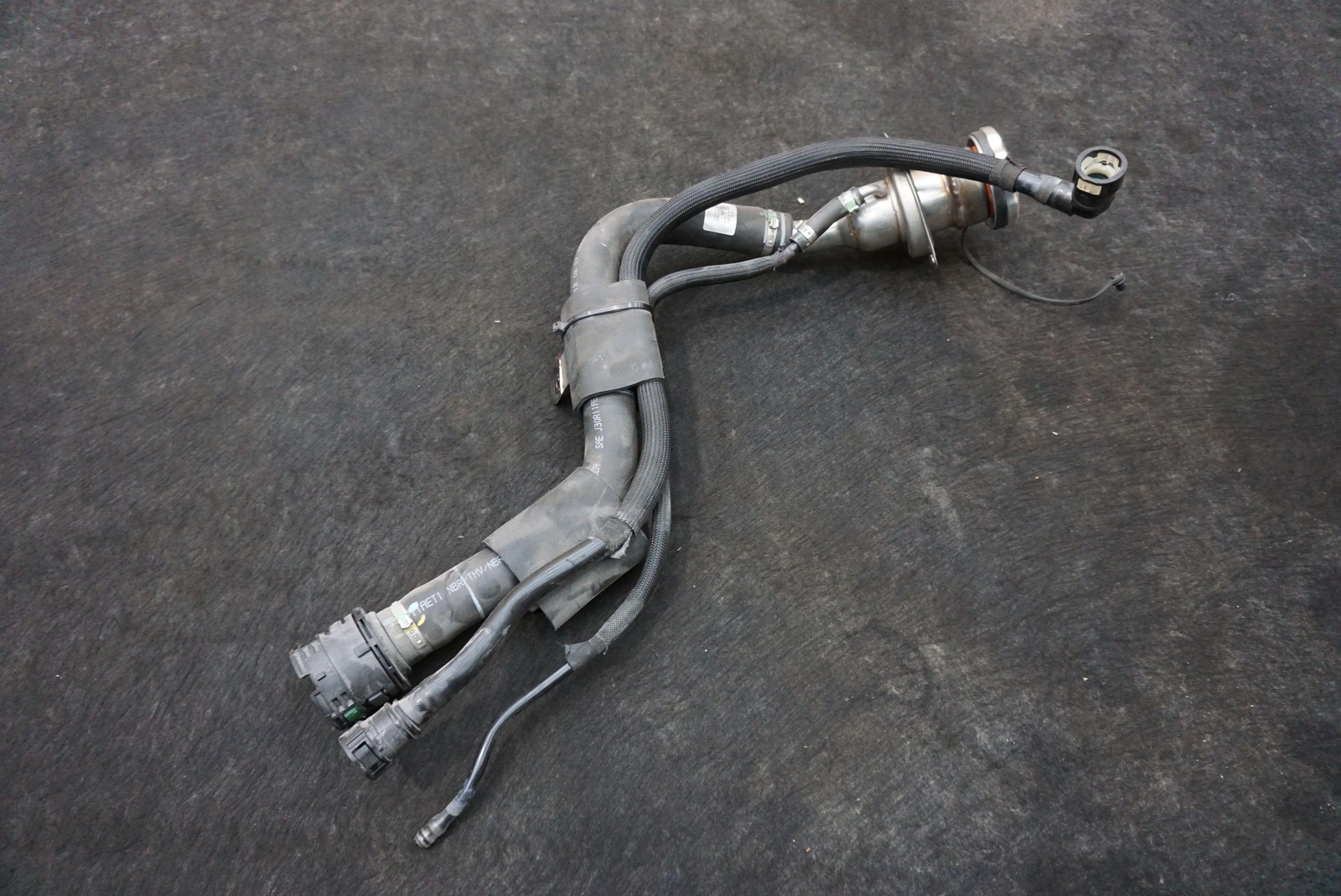 Fuel Filler Neck Tube Pipe OEM 264866 Ferrari California 2008-14