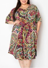 Curvy Lovey Plus V-Neck Wide Sleeves Paisley Print Dress with Pockets