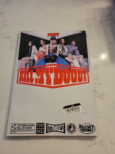 Itzy - Kill My Doubt CD and Book K-Pop - 第 1/4 張圖片