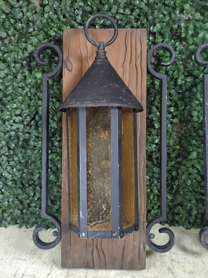 2 Linternas De Colección Años 60 Góticas Medievales Mediados de Siglo Luz Metal Ámbar Burbuja Vidrio Foto 2 de 4