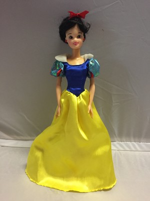 snow white doll disney store
