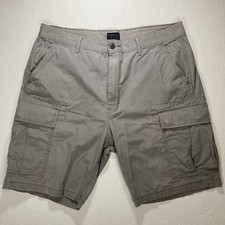 Levi Strauss  Co. Men  s Gray Carrier Cargo Shorts Flat Front Size 36