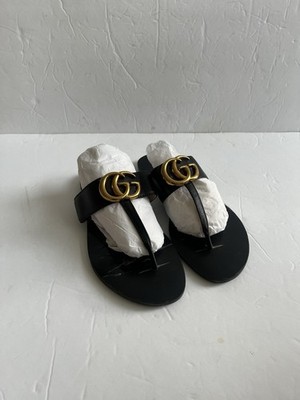 Black Flip-Flop Sandals with Interlocking Emblem Gucci GG Black Interlocking Logo Flat Thong Sandal Gold Flip  main image 2