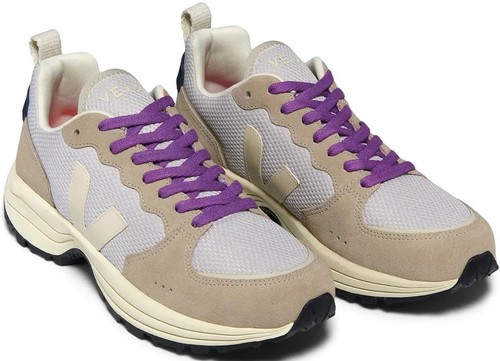 Size 8.5 / EUR 42 Men's Veja Venturi Sneakers VT0102475B Grafite