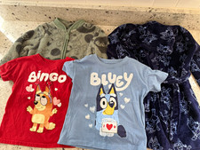 Bluey 3T 3-Piece Outfit Set: Graphic Tees, Zip Fleece Jacket Robe Bluey Bingo