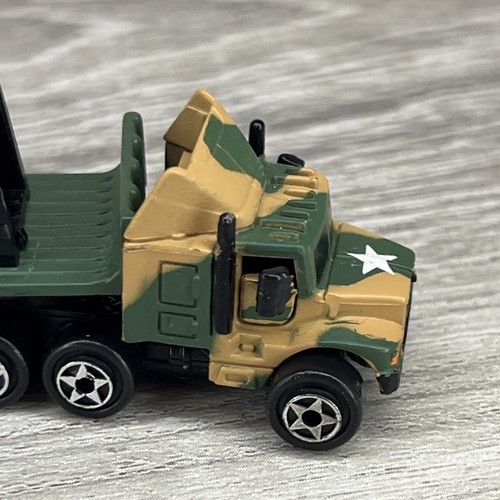 Micro Machines Military Flatbed Semi Truck & Schwimmwagen 1989 Militaria - Picture 3 of 7