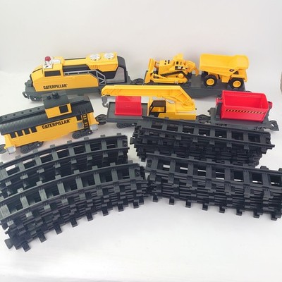 2007 CAT Construction Train Set Motorized-Working with Complete Rail System
