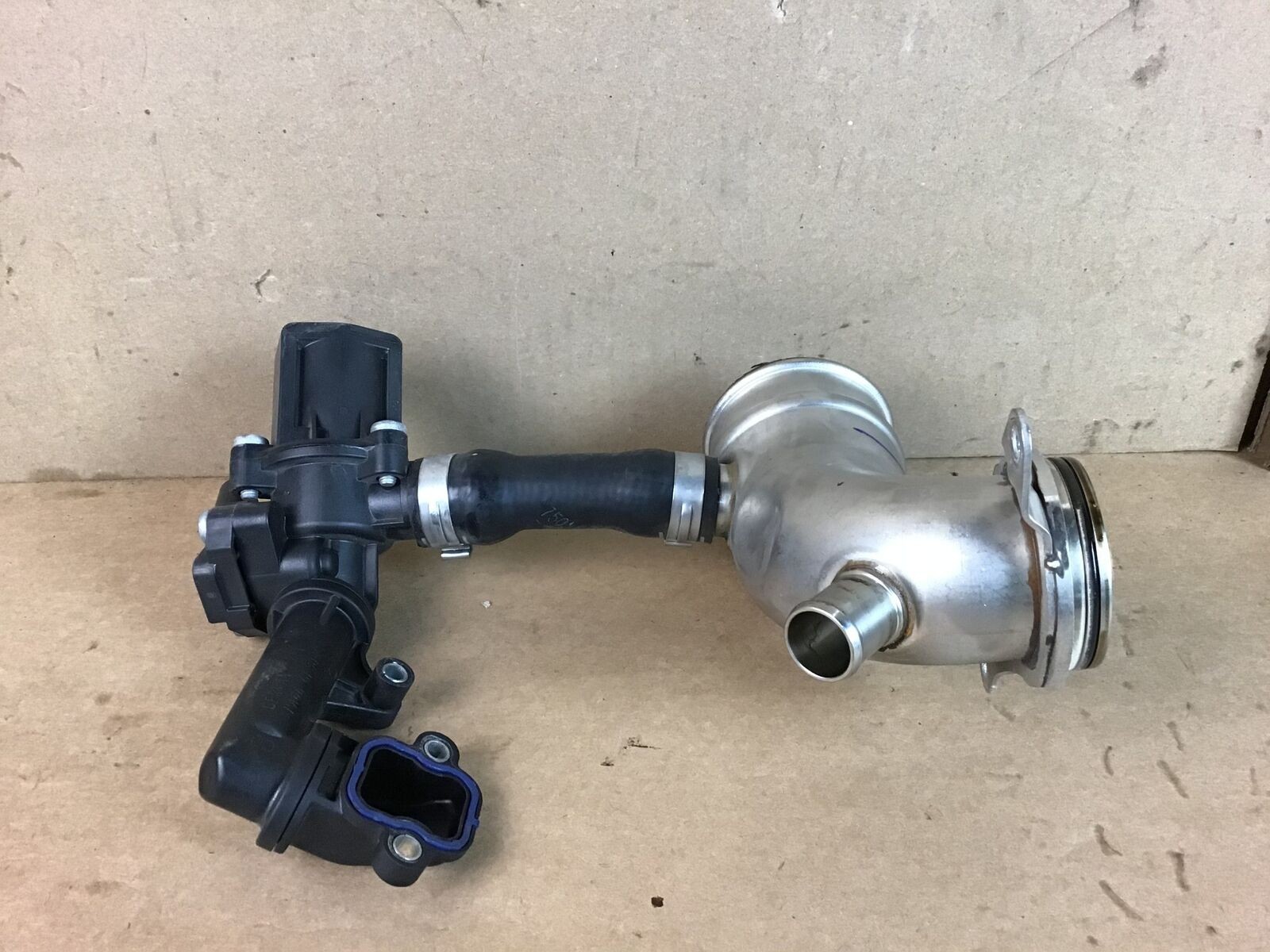 Bentley Continental GT V8 4.0L Left Turbo Air Intake Pipe Valve Sensor 12-18 :O