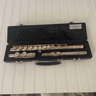 Gemeinhardt 2SP Elkhart, IN - K53596 Flute with case