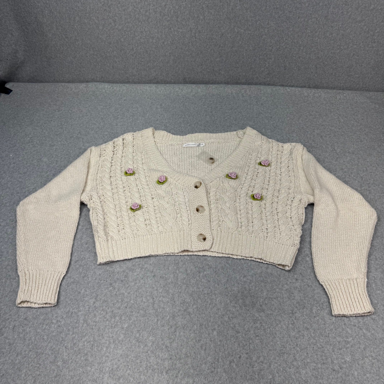 ALTAR-D STATE Women's Sweater Cream/Pink Crotched Roses Button Down Size M NEW!