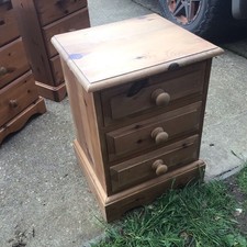 Pine 3-drawer Bedside Cabinet-heavy Duty