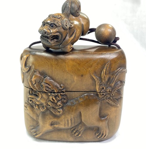 Japanese INRO Box Netsuke Portable Wooden Case Lion-dog Shishi Carving Antique
