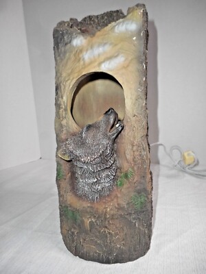 Howling Wolf To The Moon Imagery Tunnel Light 3D Nightlight Resin Hollow 11 3/4''
