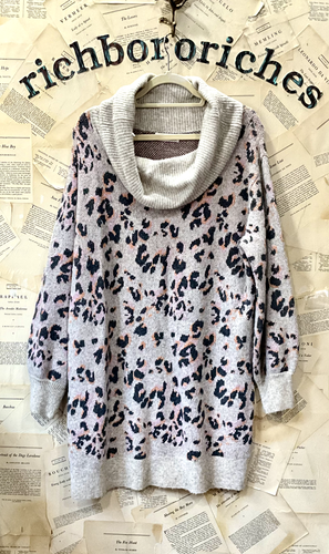 Suéter túnica cuello capucha Anthropologie Emmy gris leopardo hombro descubierto XL NUEVO - Imagen 3 de 7