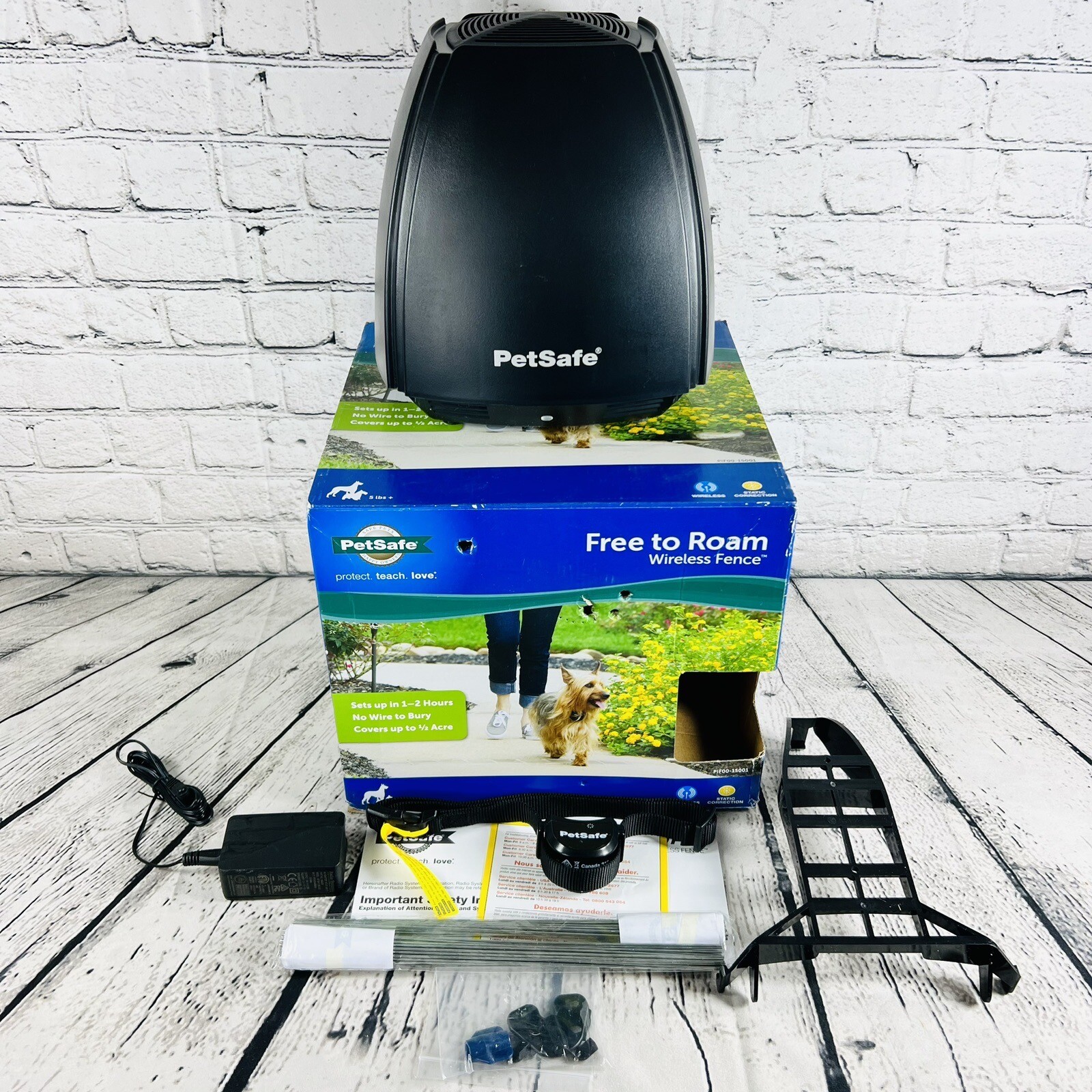 PetSafe PIF0015001 Free to Roam Wireless, Waterproof & Portable Fence