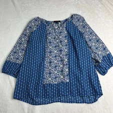 NOTATIONS Woman's Blouse L Blue White 3/4 Length Button Tab Sleeve Stretch