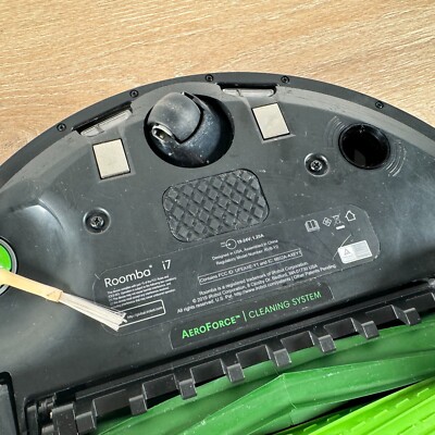 iRobot Roomba i7+ WiFi Self-Emptying Robotic Vacuum with iRobot Roomba i7+ WiFi Self-Emptying Robotic Vacuum with