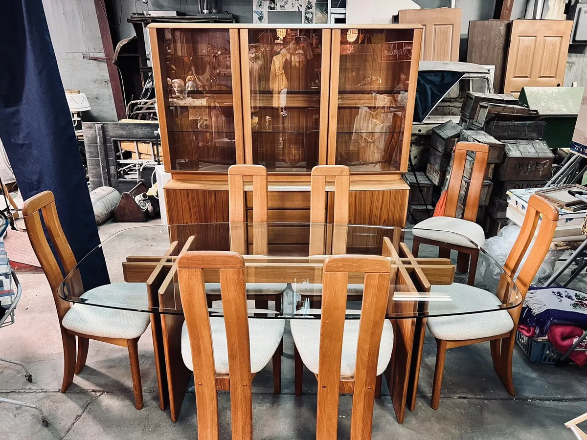 Benny linden 2024 dining table