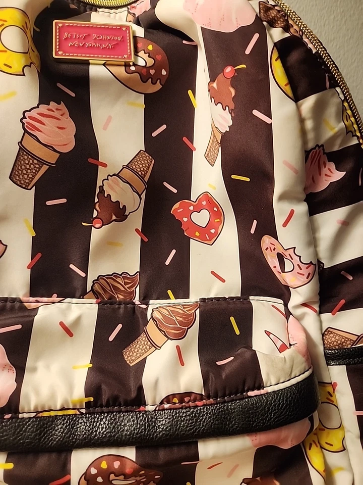 BETSEY JOHNSON Mochila Donut Helado Cremallera Pañal de Viaje Escolar Rosa Blanco Foto 4 de 4