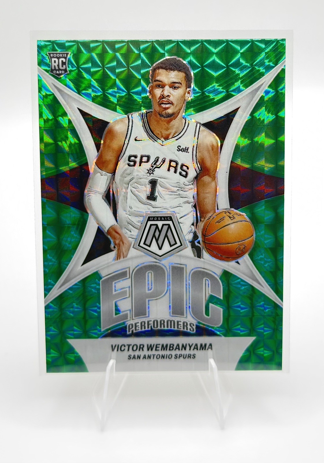 2023-24 Panini Mosaic - Epic Performers Victor Wembanyama #12 Green Mosaic (RC)