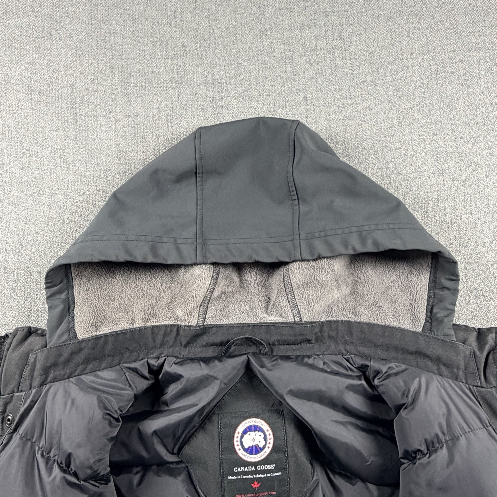 Canada Goose Burnett Jacket Black Men’s Medium M Hooded Down Parka Coat thumbnail 14