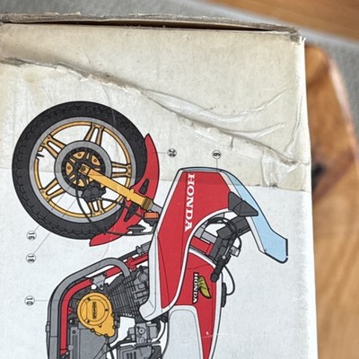 Tamiya Honda CB1100R 1:6 Scale Motorcycle Plastic Model Kit