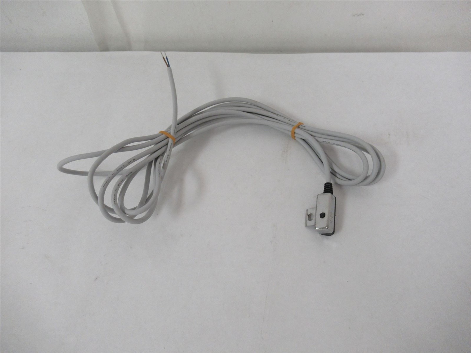 255646 New-No Box; SMC D-J59 Auto Switch Actuator
