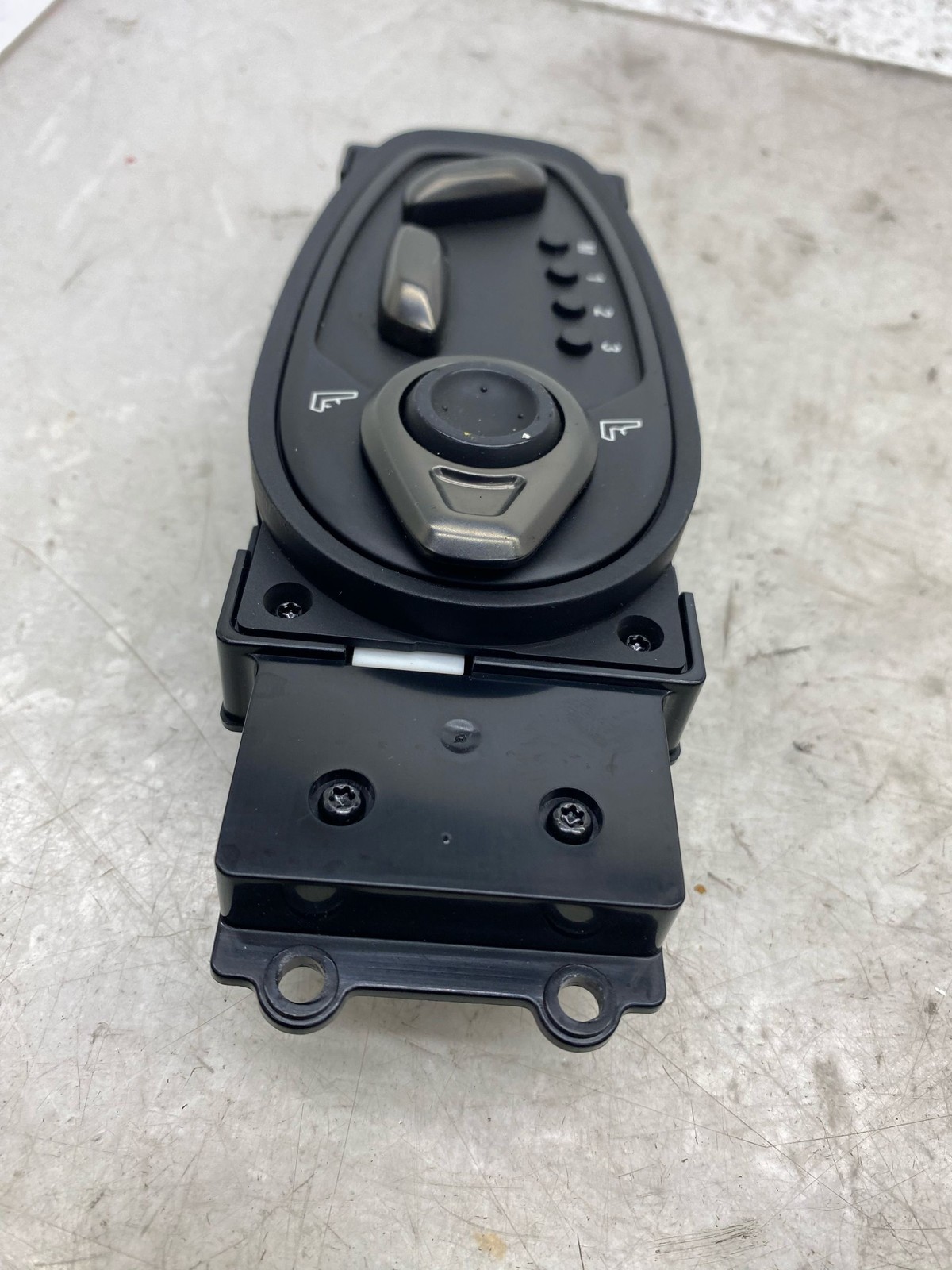 2019-2023 ASTON MARTIN VANTAGE OEM FRONT RIGHT SEAT CONTROL SWITCH UNIT