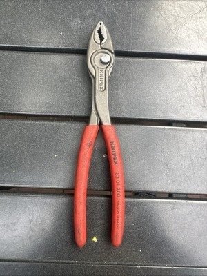 Knipex 82 01 200  Twin Grip Adjustable Front Grip Heavy Duty Non-Slip  Germany