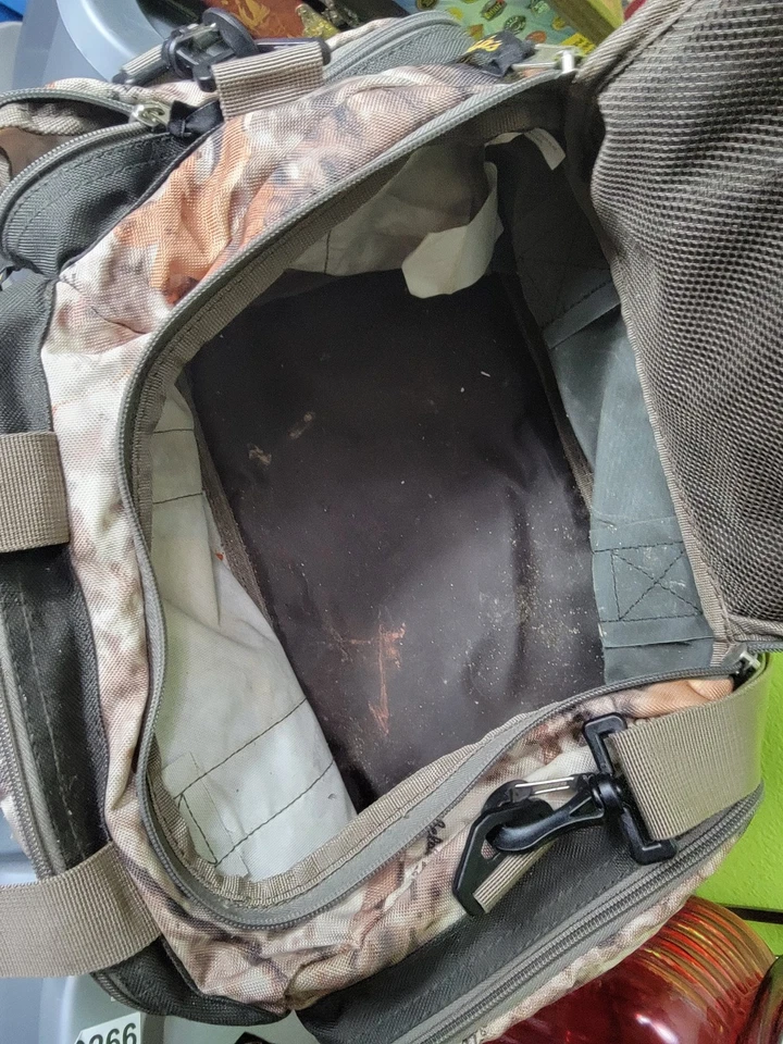 Cabela's Camo Bag Hunting Fishing Gear Catch All Carry-on Small Duffle Bag - Image 4 of 4