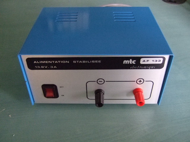 Alimentation de laboratoire stabilisée 13.8V 3A AF133 refroidissement passif