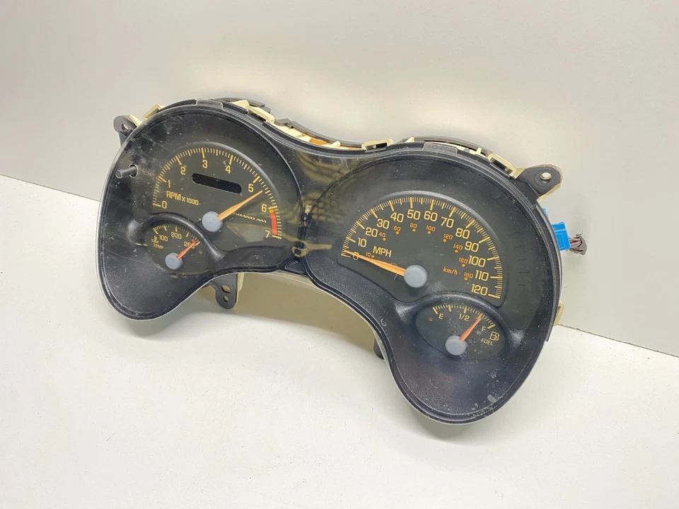 1999 PONTIAC GRAND AM INSTRUMENT SPEEDOMETER CLUSTER MILES 284120 OEM, 09360312 - Image 3 of 4