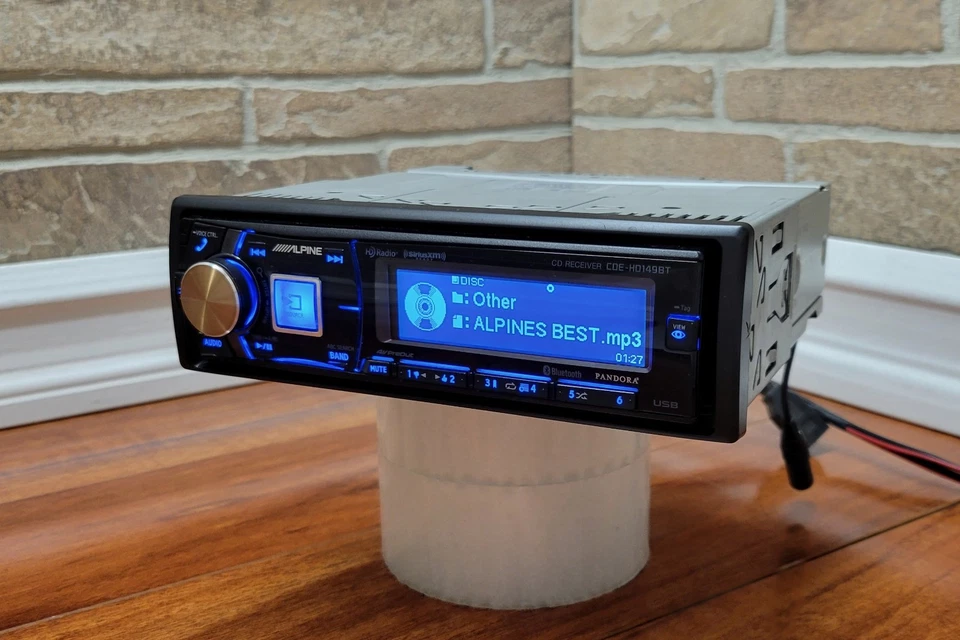 VERY RARE ALPINE CDE-HD149BT CD PLAYER with BLUETOOTH, USB, REMOTE, and MIC - Image 3 of 4