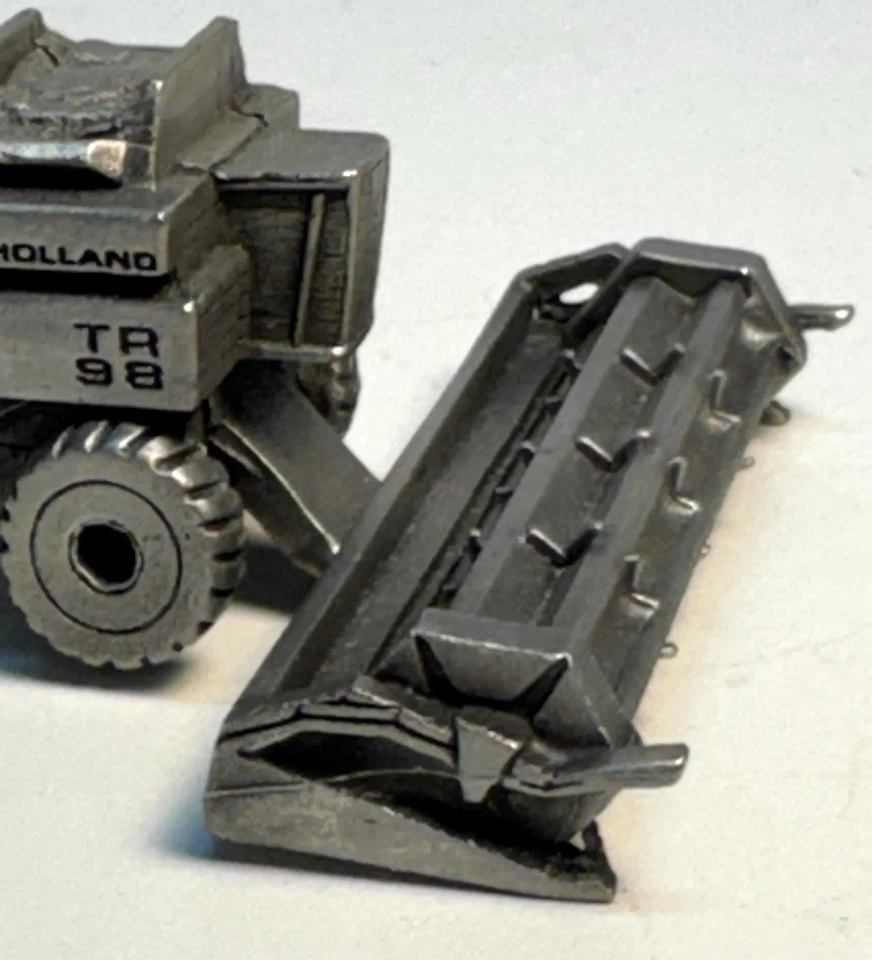 Винтажное оловянное комбинированное сельскохозяйственное оборудование 1997 Mini TR 98 - Изображение 4 из 4