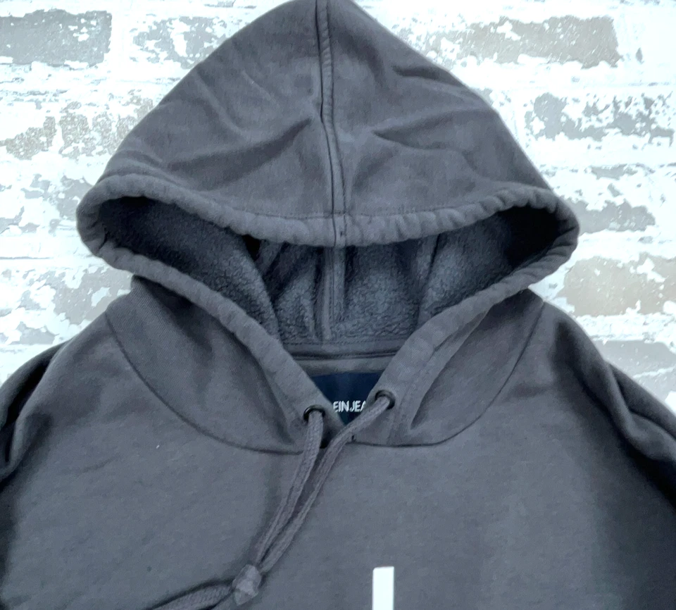 Moletom Calvin Klein com capuz feminino pequeno cinza branco suéter crop top feminino - Imagem 3 de 4