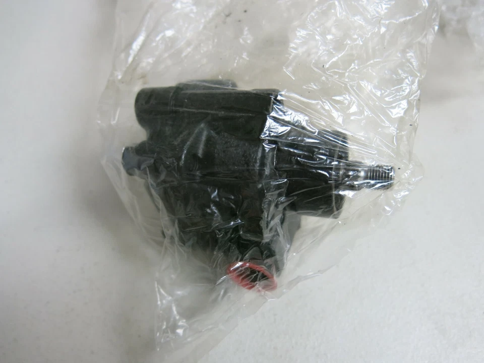 Nos ARC Reman Power Steering Pump (30-5452) - Image 2 of 3