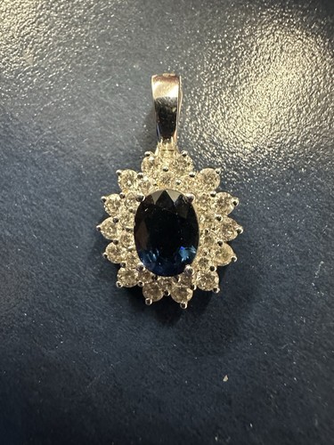 18ct White Gold Sapphire & Diamond Pendant - Stunning Hallmarked Cluster Pendant - Picture 12 of 16